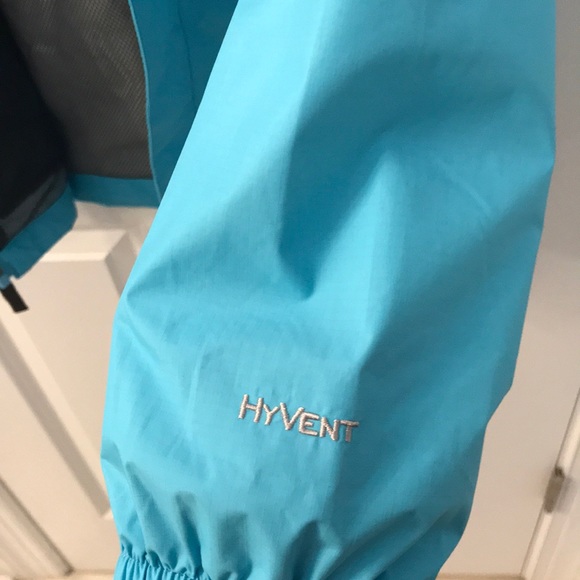 The North Face Girls HyVent rain jacket - Picture 4 of 4